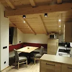 Blockhaus Ganschitter 3* 그로살